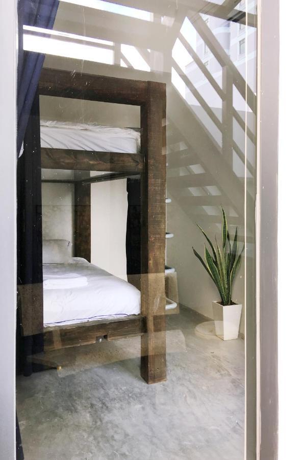 The Dorm Saigon (Adults Only) Pansiyon Ho Şi Min Oda fotoğraf